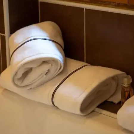 Le Dans La Vallée Des 5 Châteaux